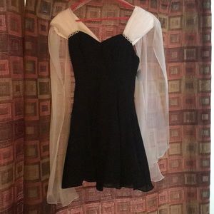 Black and White 80s Vintage Dress